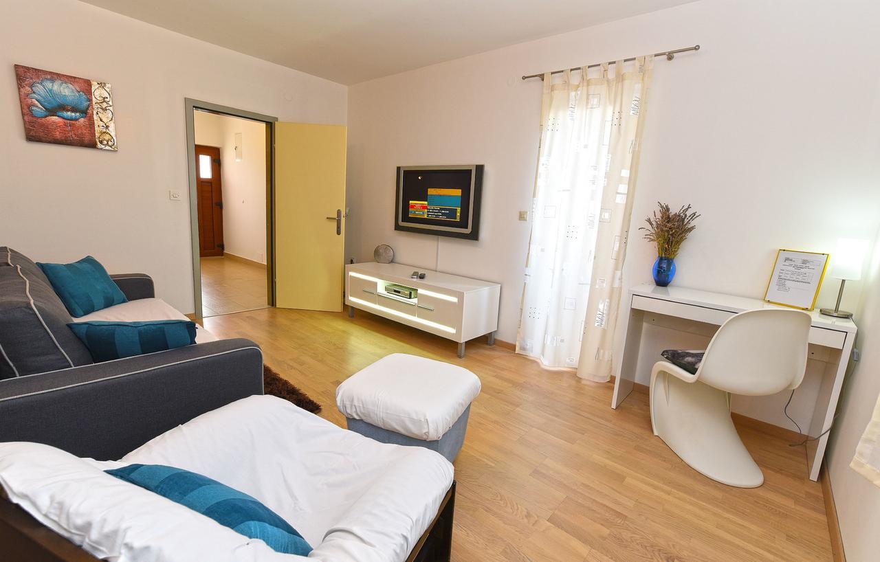 Apartment Monfiorenzo 1551 Ровинь Экстерьер фото